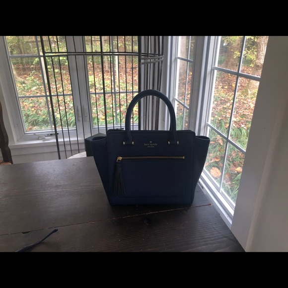 Kate Spade purse - Picture 1 of 3